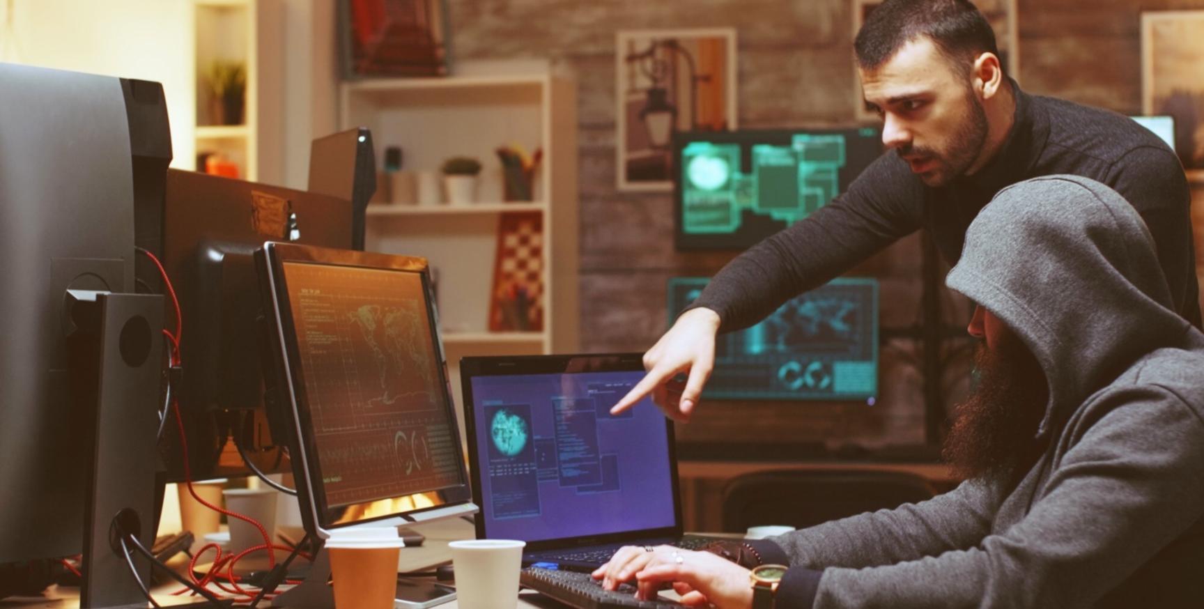 Live-Webinar-Session mit Echtzeit-Interaktion und Code-Demonstration